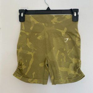 Gymshark Adapt Camo Seamless Shorts in Griffin Green